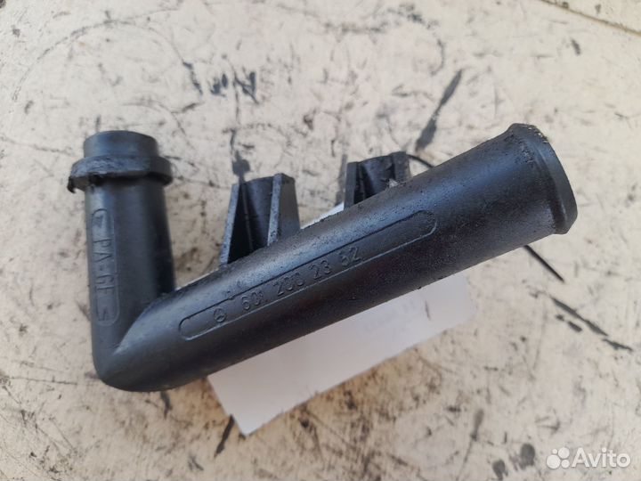 Мерседес Вито Трубка помпы