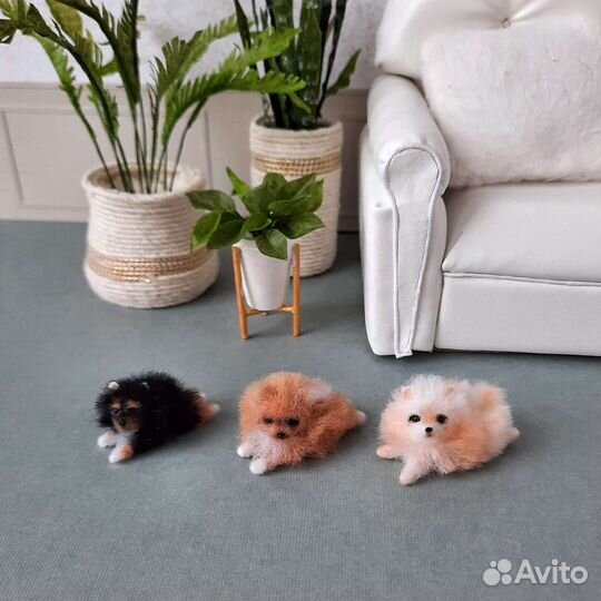 Миниатюрная игрушка щенок шпица