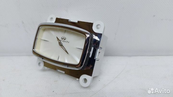 Часы Infiniti M37 Y51 3.7 2013