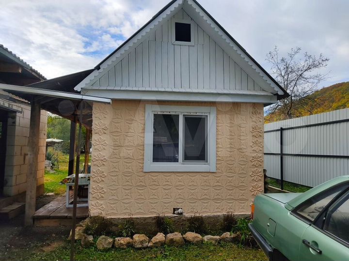 Дом 33,2 м² на участке 7,4 сот.