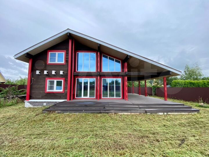 Дом 159 м² на участке 10 сот.