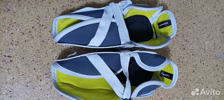 Хоккейная форма (краги, шорты, щитки, нательное)