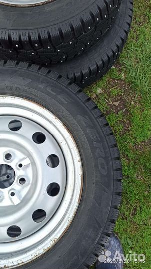 Pirelli Ice Zero 175/65 R14