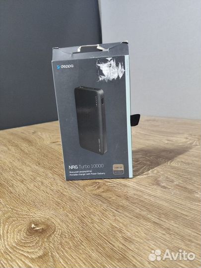 Портативный аккумулятор Deppa Turbo 10000 новый