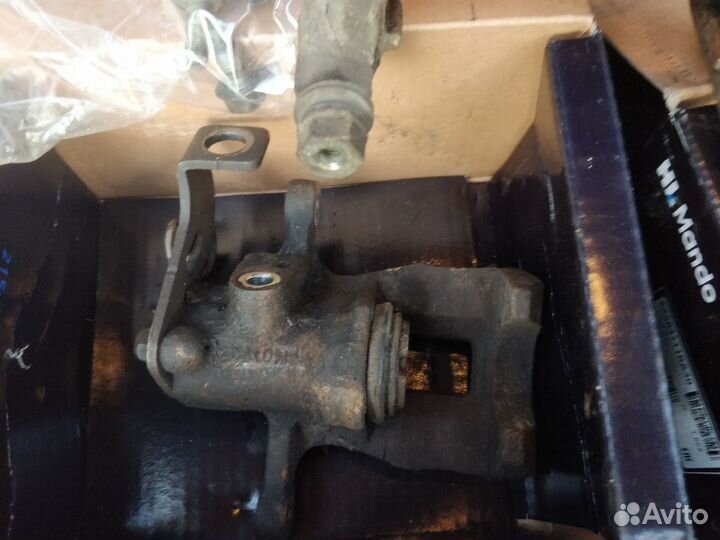 Суппорты задние левый и правый KIA RIO III