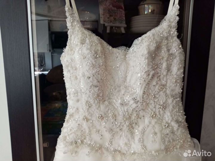 Свадебное платье цвета шампань 44-46 р-р
