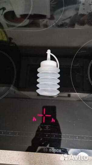 Щипцы, лопатка, соковыжималка, формы для выпечки