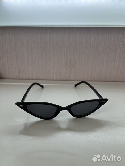 Солнечные очки женские