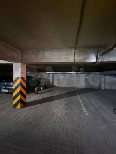 Машиноместо, 19 м²