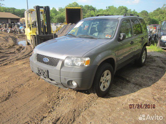 Разбор на запчасти Ford Escape