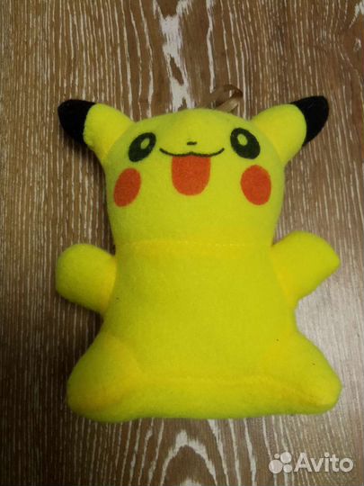 Плюшевый Пикачу