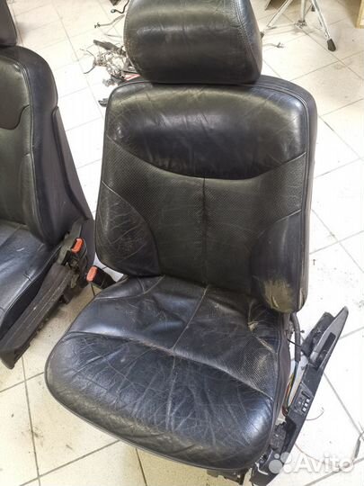 Передние сиденья Jeep Grand Cherokee ZJ