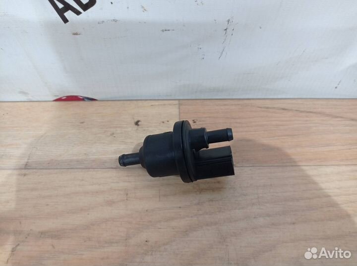 Клапан вентиляции топливного бака Volkswagen Polo