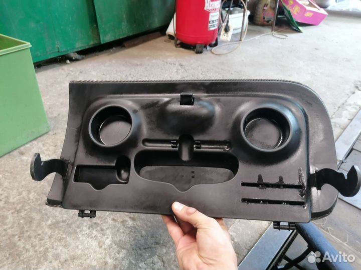 Крышка бардачка пежо 206