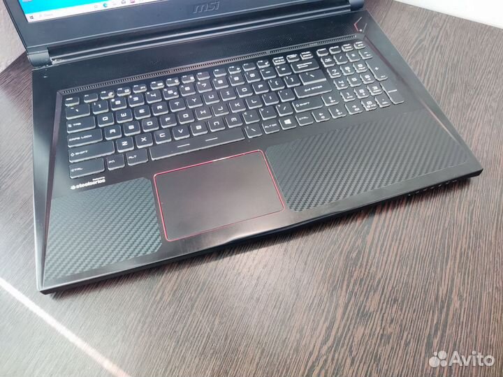 Игровой MSI 17.3 Core i7/GTX 1070/озу 16/120Гц