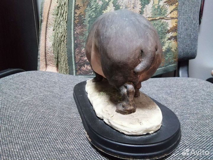 Бегемот, полистирол