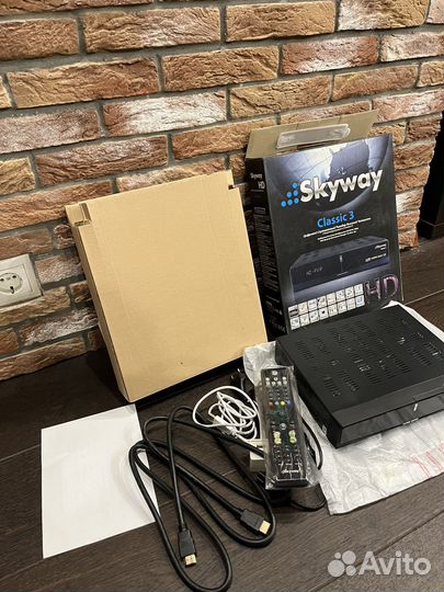 Спутниковый ресивер Skyway Classic 3