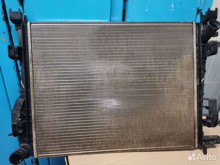 Радиатор охлаждения 214105731r