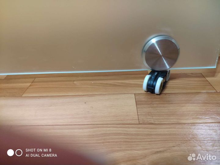 Дверь стеклянная