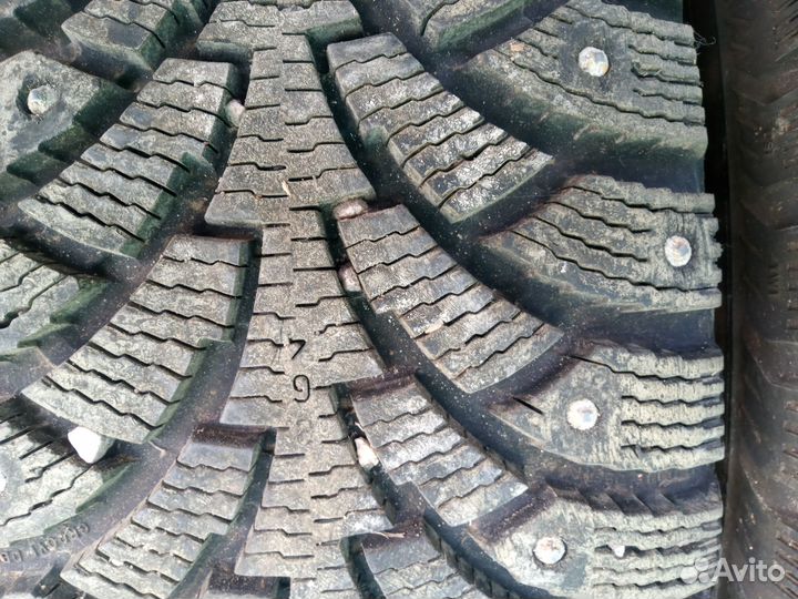 Nokian Tyres Hakkapeliitta 4 215/65 R16 102T
