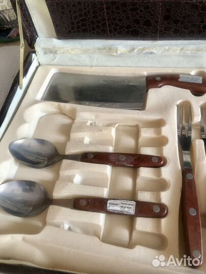Набор ножей вилок в кейсе