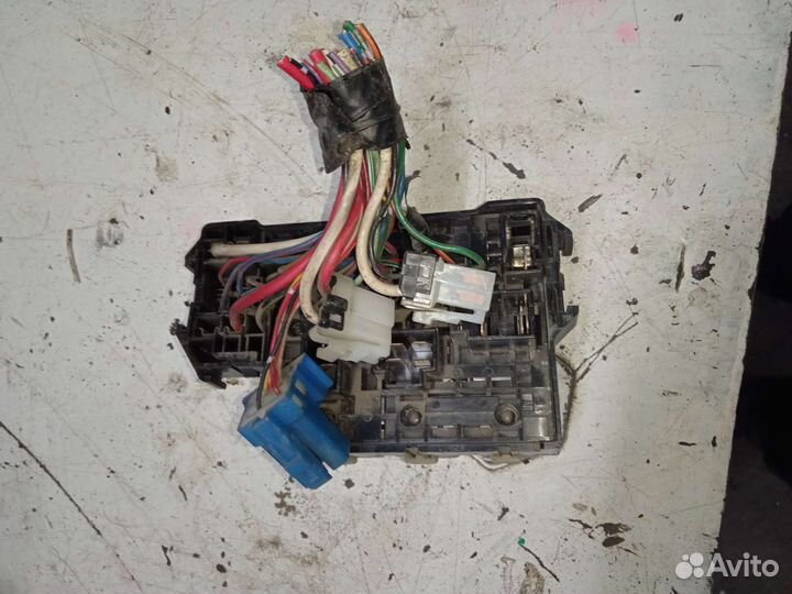 Блок предохранителей Nissan Sunny Ниссан Санни