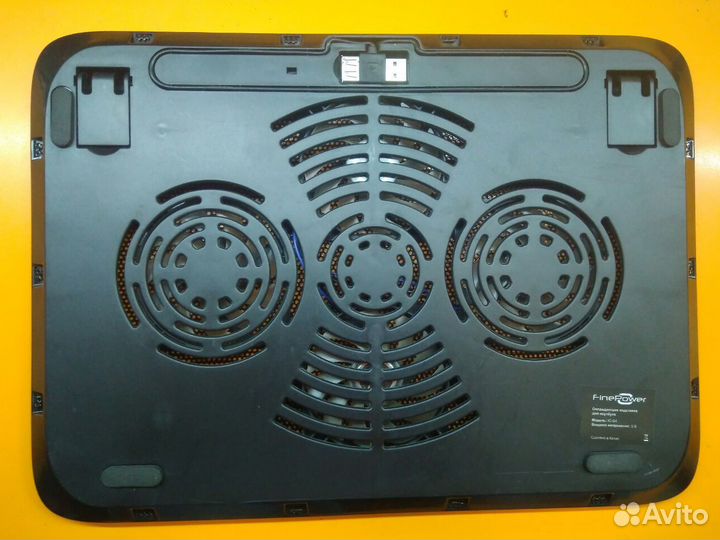 Подставка FinePower IC-S4. 4 кулера с подсветкой