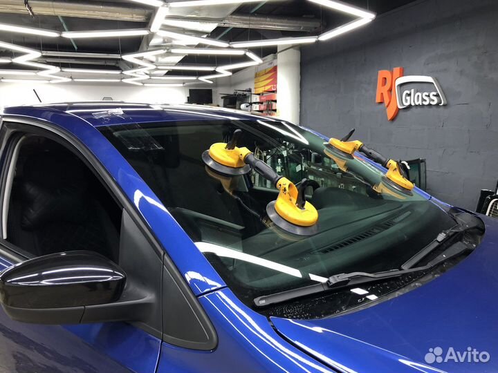 Фольксваген Поло - лобовое стекло