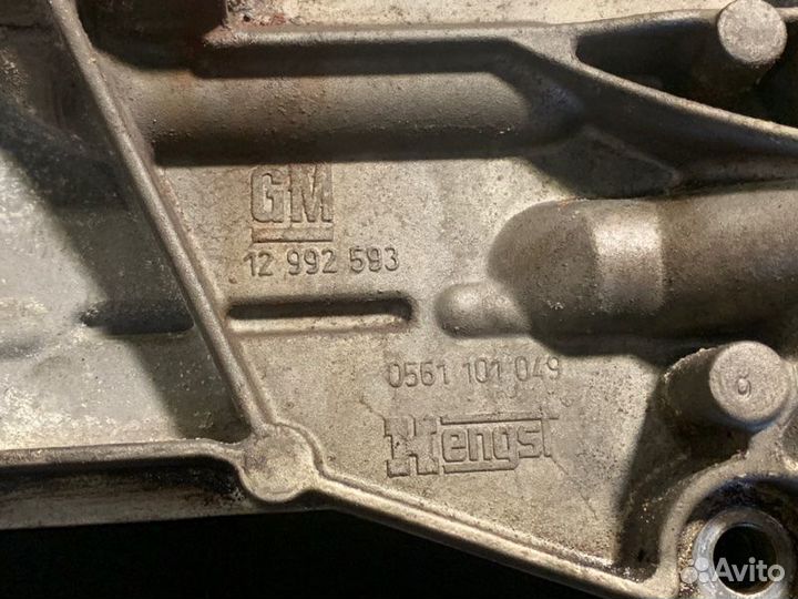 Теплообменник масляный Opel Astra H Z16XER 2009