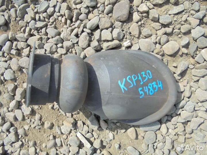 Пыльник рулевой колонки Toyota Vitz KSP130 1KR-FE