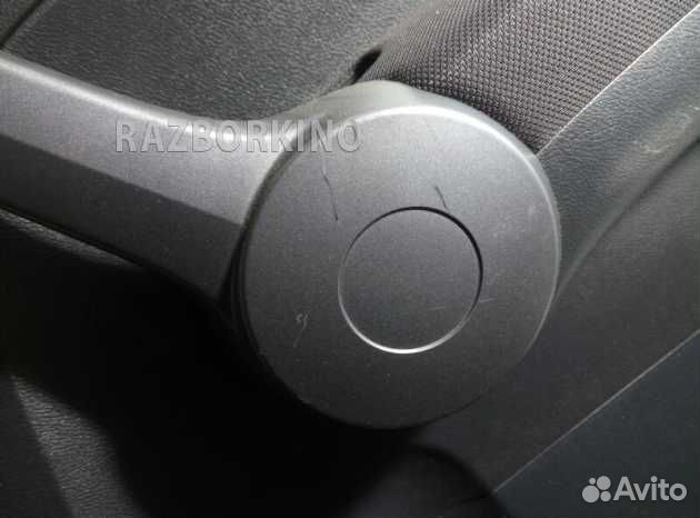 Обшивка двери задней правой