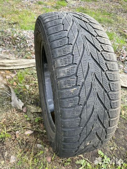 Nokian Tyres Hakkapeliitta SUV 235/60 R18