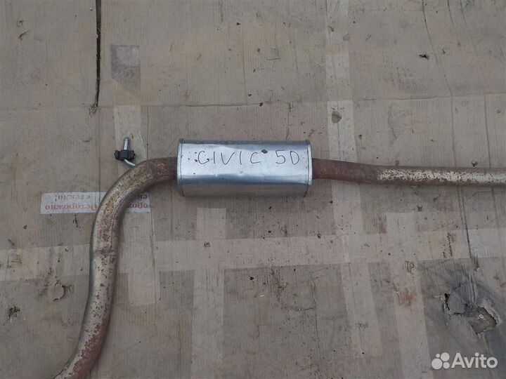 Средняя часть глушителя Honda Civic 5D viii 2006