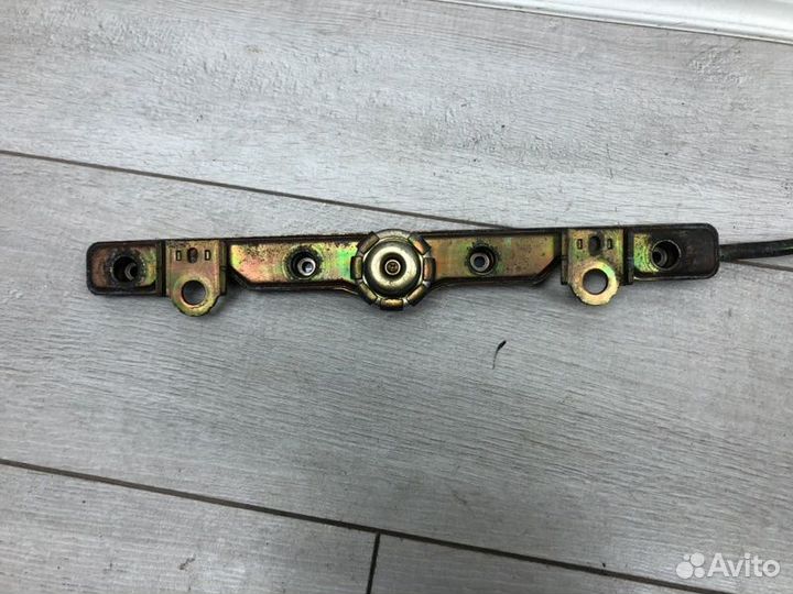 Рампа топливная Toyota Corolla хэтчбек 3ZZ-FE 2004