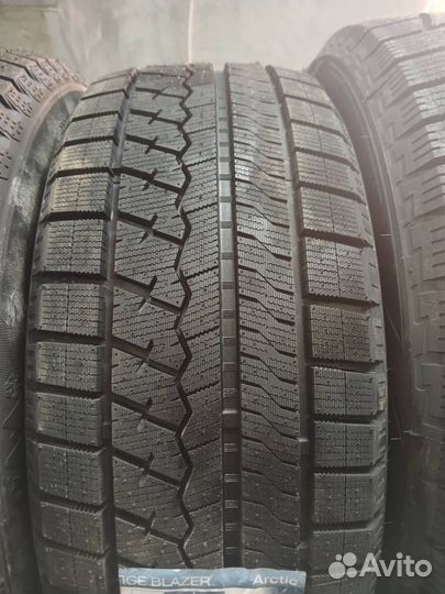 Sailun Ice Blazer Arctic 205/50 R17 89H