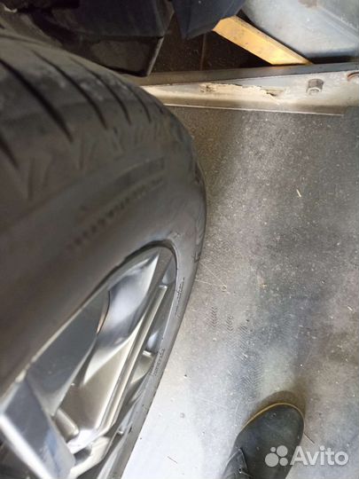 Bridgestone Alenza 001 235/55 R19 101V