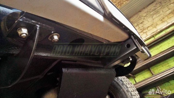 Кронштейн под квадрат в передний бампер Нива 2121