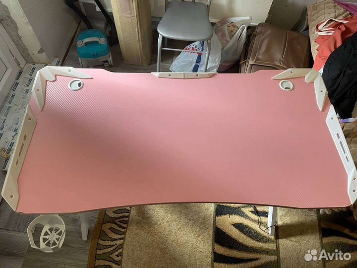 Стол компьютерный игровой