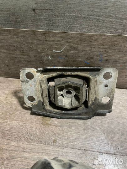 Подушка МКПП Форд Мондео 4