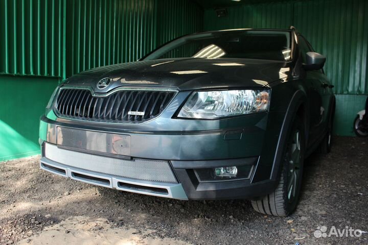 Защитная сетка радиатора хром Skoda Octavia (2013