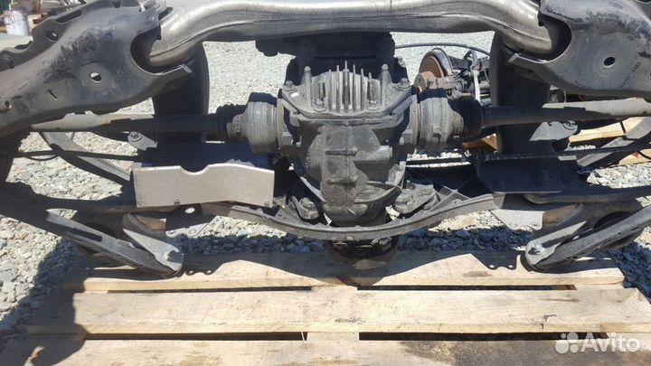 Задний подрамник в сборе на на Mercedes W221