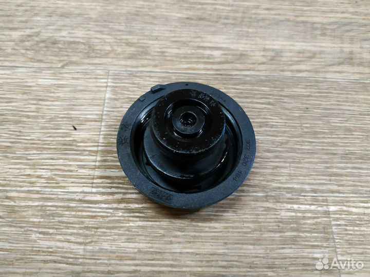 Крышка расширительного бачка Mazda 3 BK