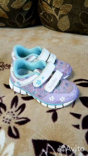Кроссовки для девочки