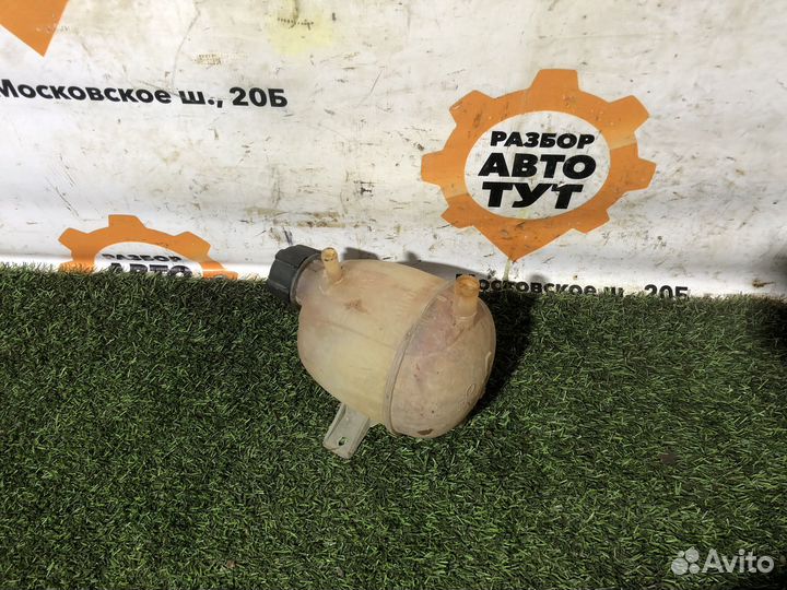 Расширительный бачок на Renault Logan 1