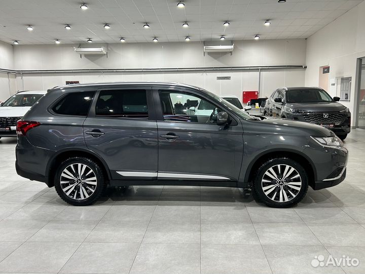 Mitsubishi Outlander 2.0 CVT, 2021, 80 842 км