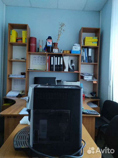 Продаю Кофемашина DeLohgi esam 3000в Magnifika мощ