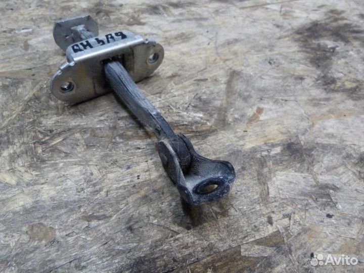 Ограничитель двери задней правой Nissan Almera (G1