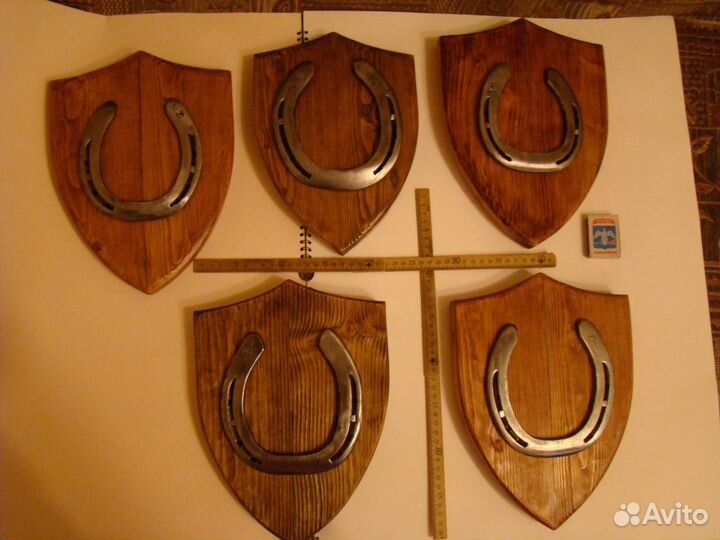 Панно - щит N6 с подковой талисман удачи