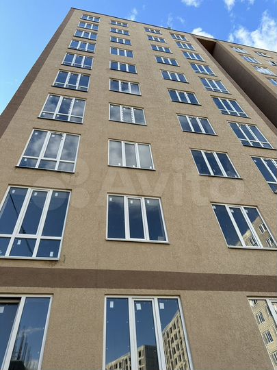 2-к. квартира, 74 м², 8/10 эт.