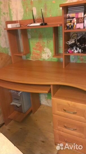 Стол компьютерный